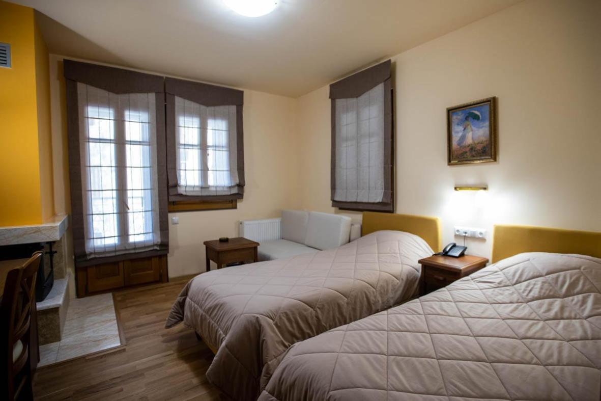 Rentinia Inn Rentína Exteriör bild