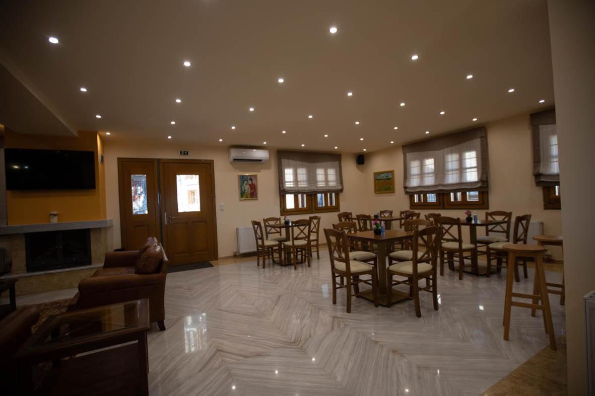 Rentinia Inn Rentína Exteriör bild