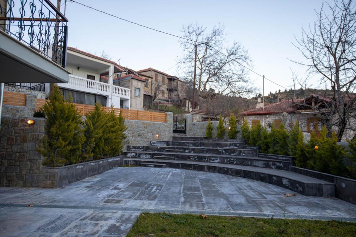 Rentinia Inn Rentína Exteriör bild